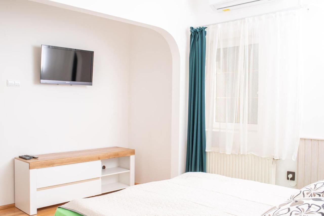 Park Apartman Hévíz Bagian luar foto